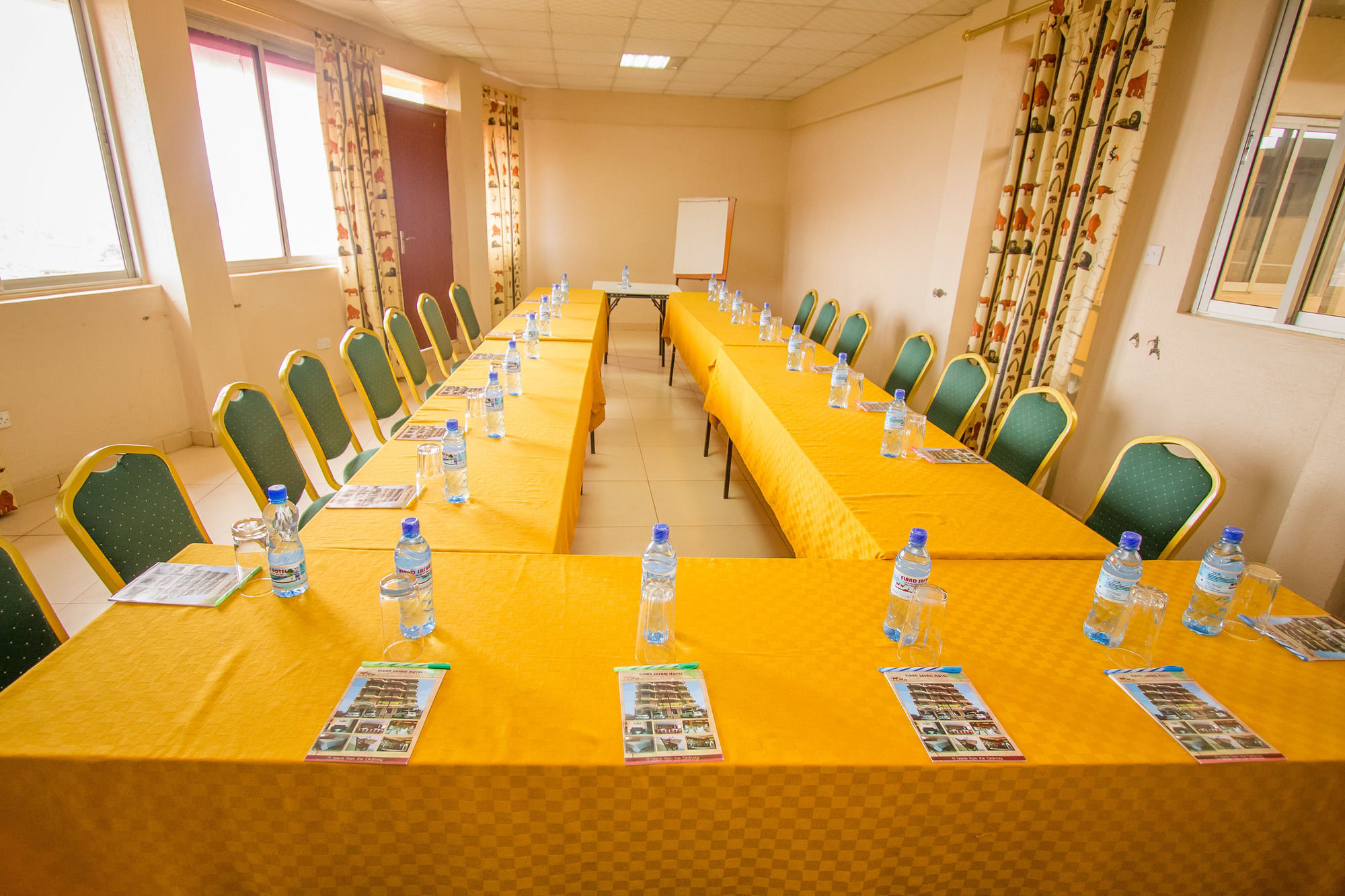 Eland Safari Hotel Nyeri Bagian luar foto