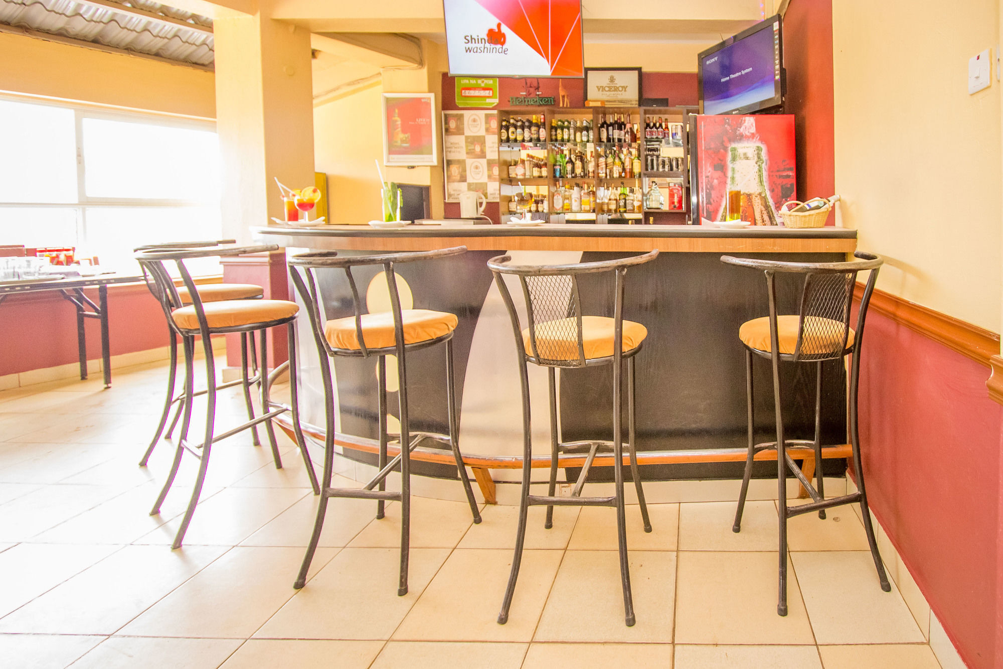 Eland Safari Hotel Nyeri Bagian luar foto
