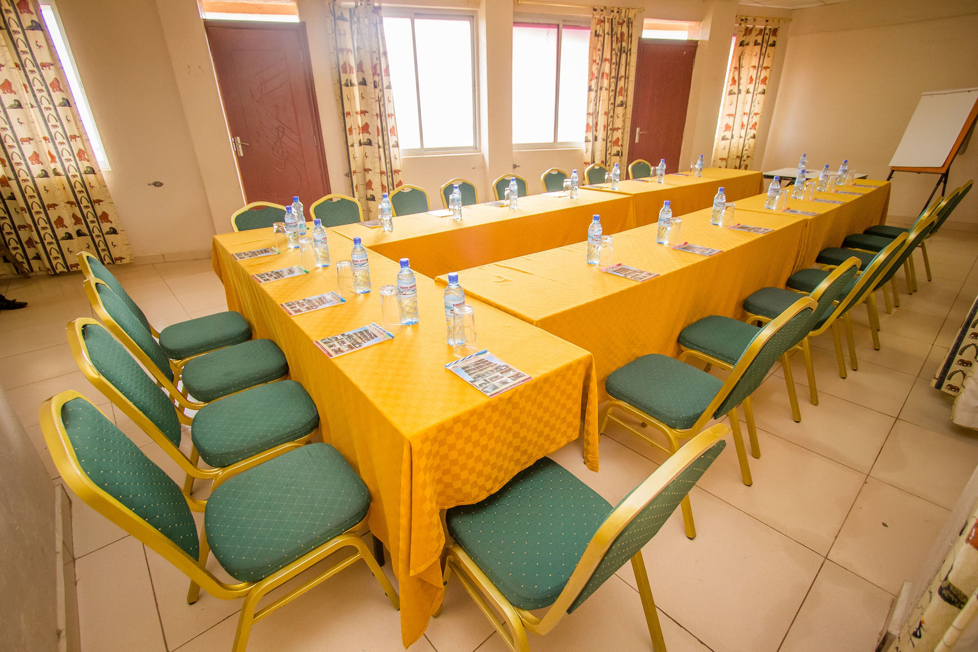 Eland Safari Hotel Nyeri Bagian luar foto