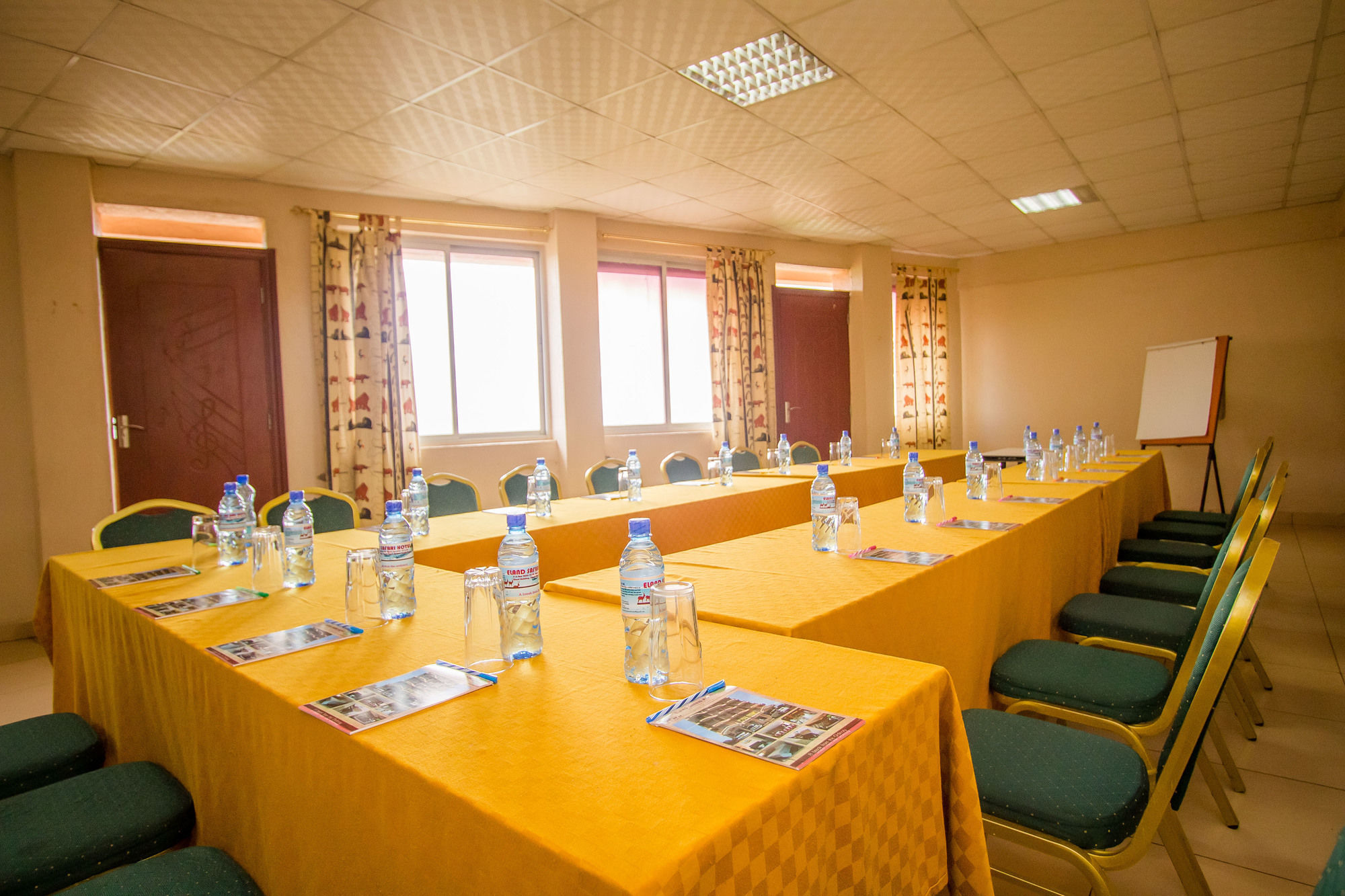Eland Safari Hotel Nyeri Bagian luar foto