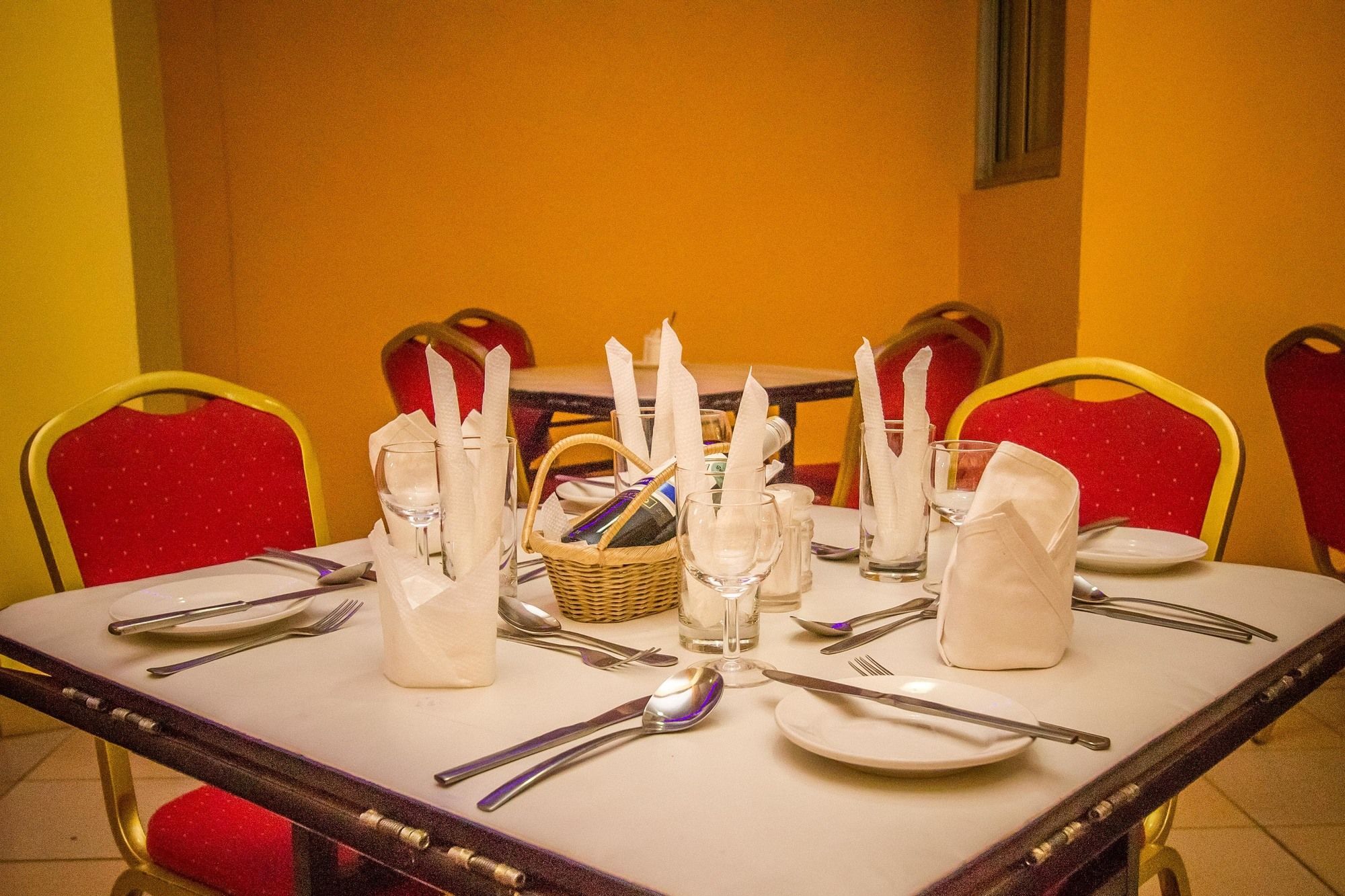 Eland Safari Hotel Nyeri Bagian luar foto