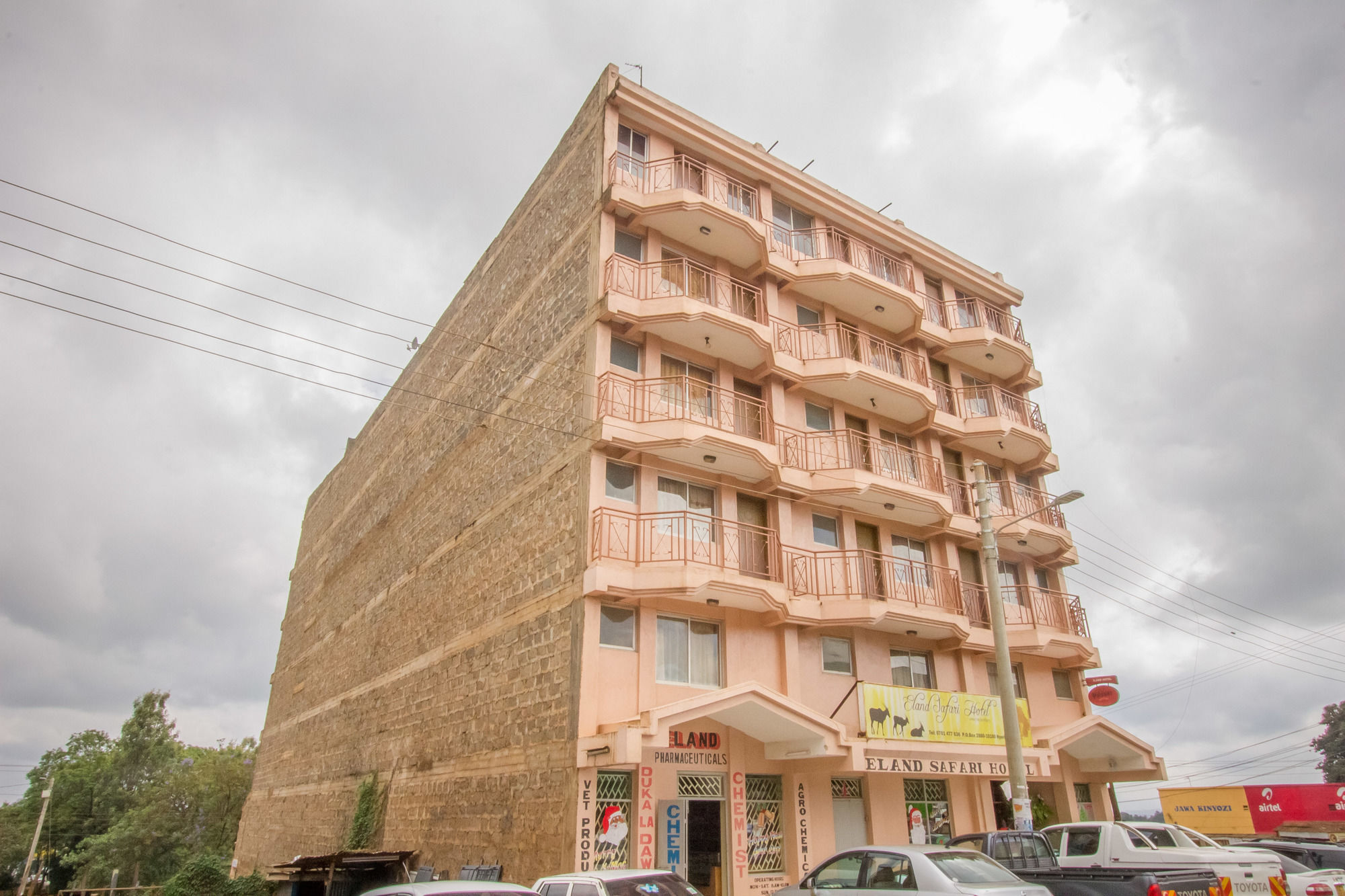 Eland Safari Hotel Nyeri Bagian luar foto